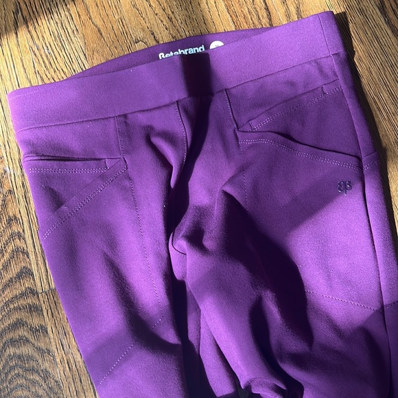 Beta brand burgundy multi pocket yoga pant dress pant. Size M petite - Picture 4 of 4